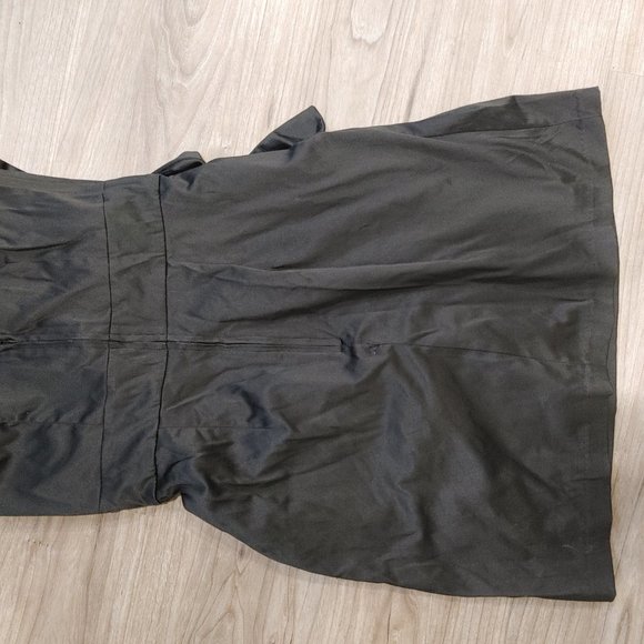 Sweetheart neckline size 8 petite dress - Picture 3 of 3